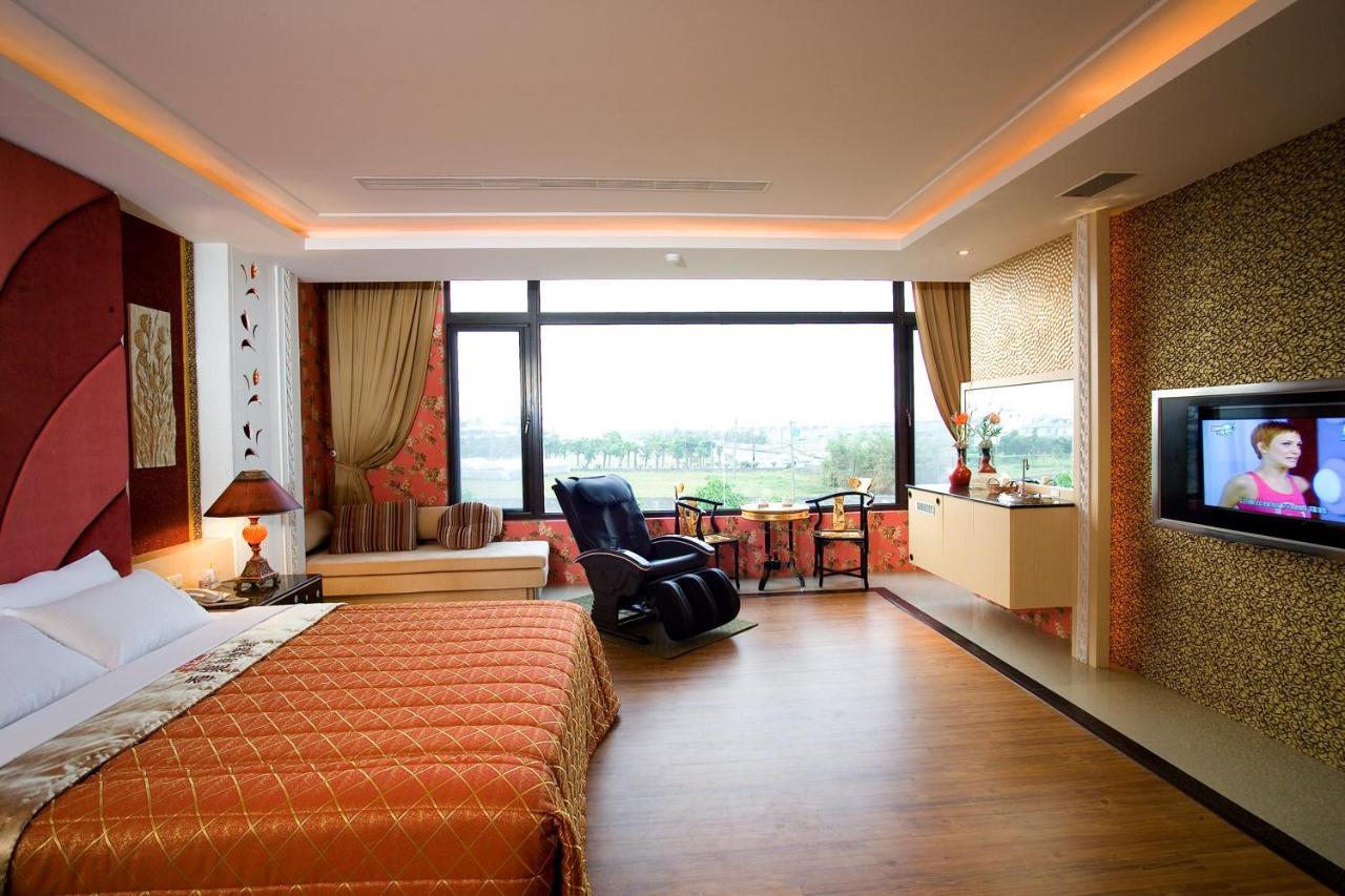Chateau Motel&Spa Kaohsiung Extérieur photo
