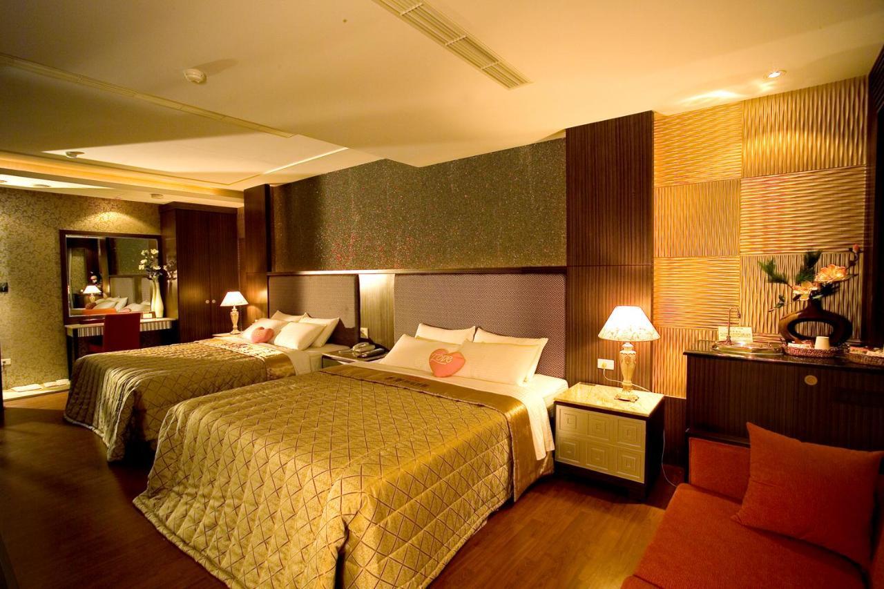 Chateau Motel&Spa Kaohsiung Extérieur photo